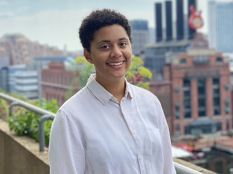 Maggie Williams headshot